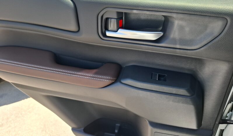 
								New Toyota Prado full									