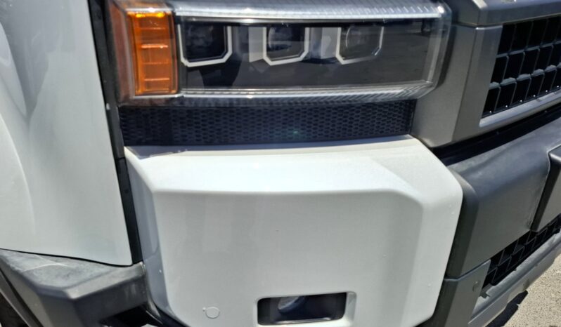 
								New Toyota Prado full									
