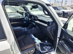 
										New Toyota Prado full									