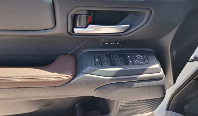 
								New Toyota Prado full									