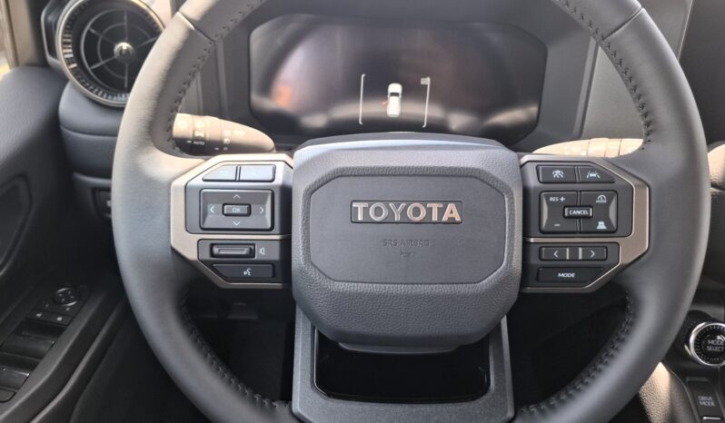 
								New Toyota Prado full									